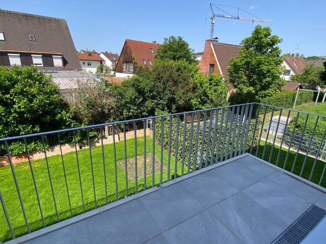 Charmante 2 Zimmer Wohnung mit Balkon in der Gartenstadt Trudering