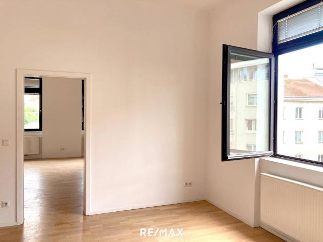 Charmante 2 Zimmer Wohnung mit separater Küche und Altbauflair