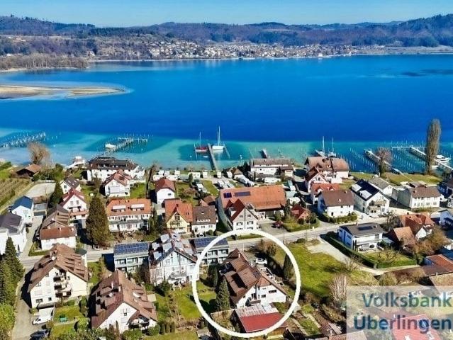Charmante 2 Zimmer Wohnung mit Tiefgaragenstellplatz in Seenähe