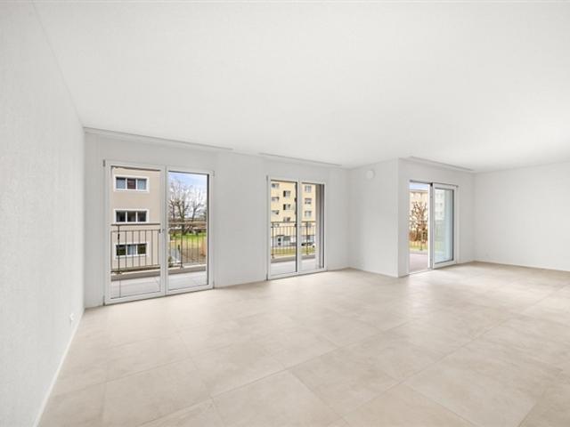 Charmante 4,5 Zimmer Wohnung, Erstbesitzer, Terrasse und optimales Licht
