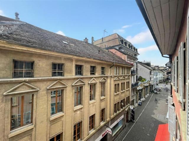 CHARMANTE 4,5 ZIMMER WOHNUNG IM HERZEN VON VEVEY, 2 MINUTEN VOM SEE ENTFERNT