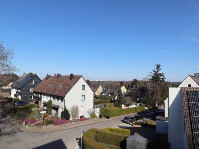 Charmante 4 Zimmer Dachgeschosswohnung