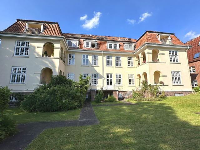 Charmante 4 Zimmer Hochparterre Wohnung mit Weserblick