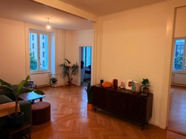 Charmante 4 Zimmer Wohnung in der Nähe des Bahnhofs