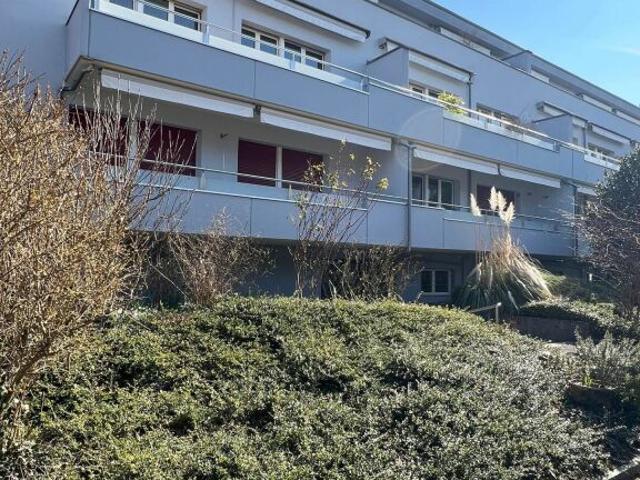 Charmante 4 Zimmer Wohnung inkl. Garagebox in Arlesheim Ideal für Familien