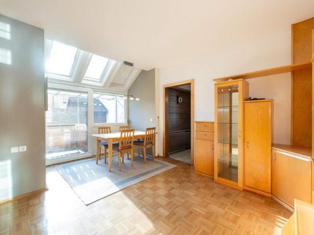 Charmante 4 Zimmer Wohnung mit Balkon und Garage in Hart bei Graz