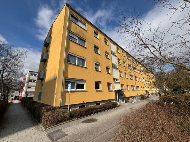 Charmante 4 Zimmer Wohnung mit Potenzial Gestalten Sie Ihr neues Zuhause!