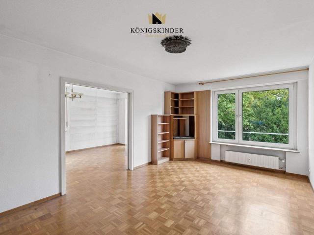 Charmante 4 Zimmer Wohnung mit Wintergarten, Garage und viel Potenzial