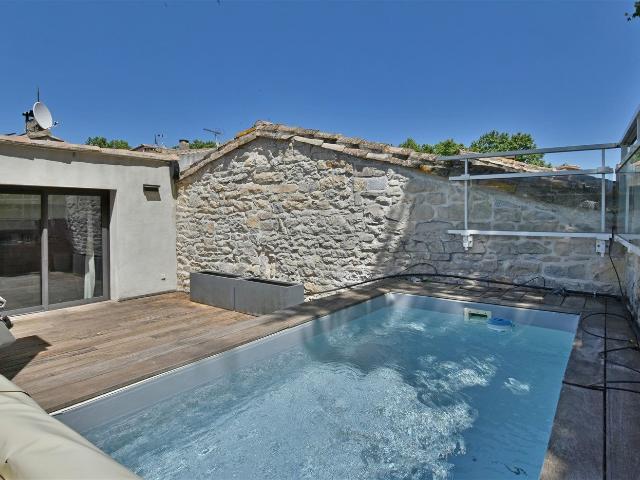 Charmante conversion de grange historique 110m² Clarensac