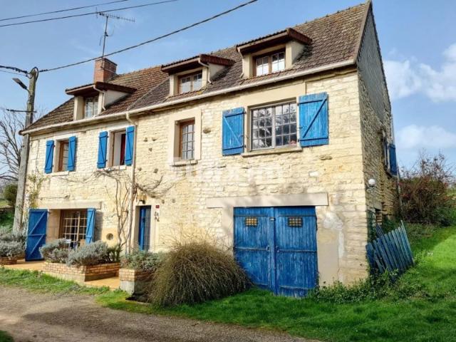 Charmante campagnarde à 15min de Clamecy/8min de Varzy, 5 chambres et 1400m² de terrain