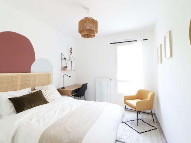 Charmante chambre de 12 m² à louer toute équipée proche Lyon LYO36