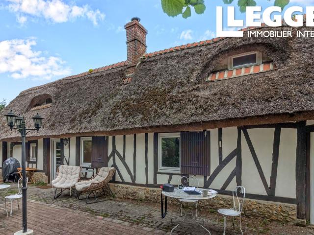 Charmante chaumière familiale avec dépendance et vaste terrain arboré de 3 025 m²