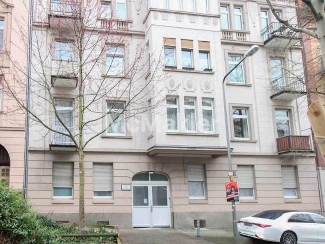 Charmante Altbauperle in zentraler Lage von Wiesbaden 2 Zimmer ETW mit 2 Balkonen