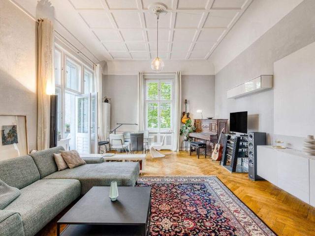 Charmante Altbauwohnung fußläufig vom Kurfürstendamm!