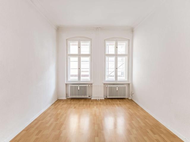 Charmante Altbauwohnung mit Tageslichtbad und Renovierungspotenzial in Berlin Wilmersdorf