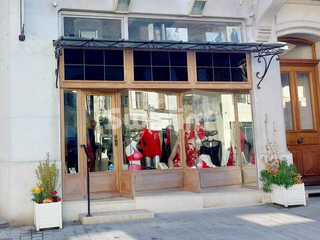 Charmante boutique en plein centre