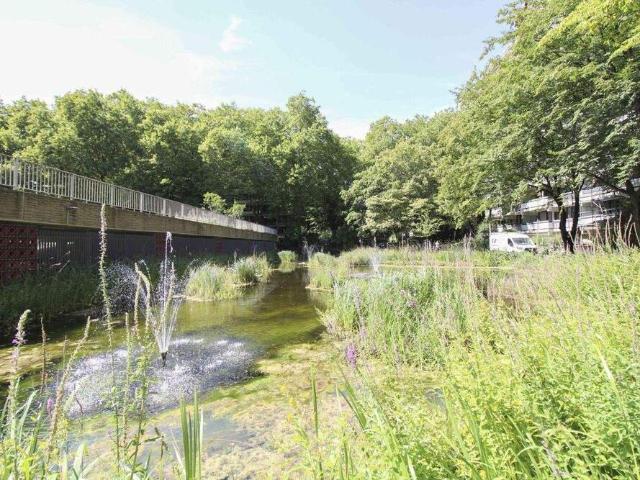 Charmante Barrierefreie 3 Zimmer Wohnung mit zwei Balkonen und Tiefgaragenstellplatz in Köln Weiden