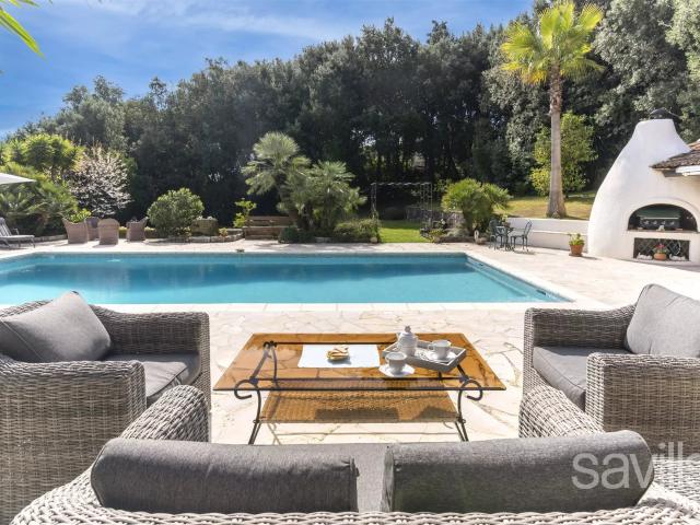 Charmante Bastide Provençale avec Dépendance 255m² Biot