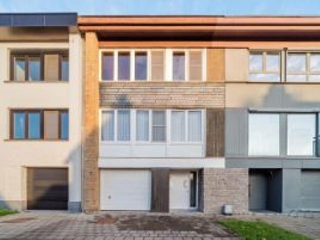 Charmante bel étage woning met 3 slaapkamers in Sint Michie