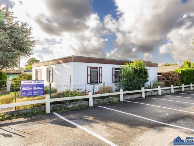 Charmante bungalow in vakantiedomein Ter Streep