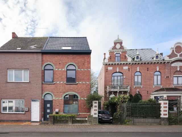 Charmante burgerwoning BVO 198m² met 3 slaapkamers en zonnige tuin