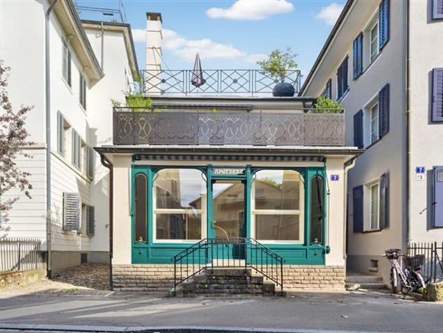 Charmante Büro /Praxisräume in denkmalgeschütztem, historischem Bürohaus an repräsentativer Lage in Hottingen auf zwei Stockwerken