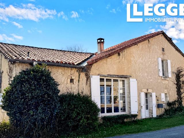 Charmante grange rénovée avec cour, au calme proche des commodités