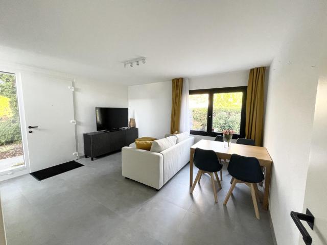 Charmante Doppelhaus Wohnung mit zwei Zimmern