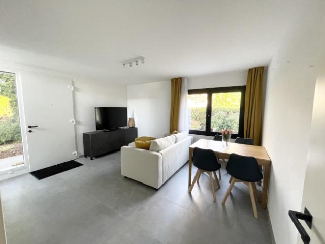 Charmante Doppelhaus Wohnung mit zwei Zimmern
