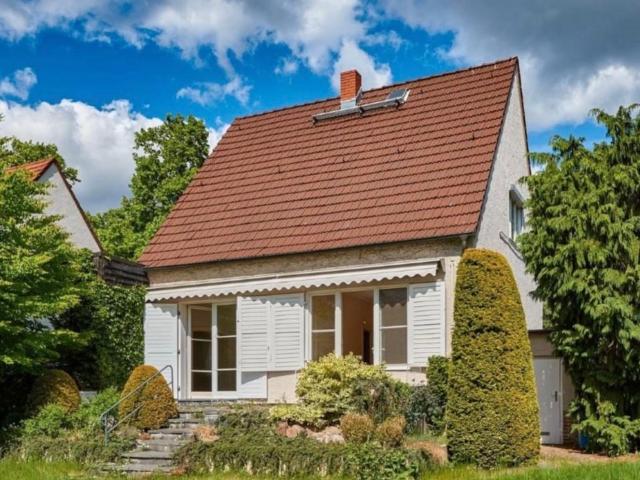 Charmante Doppelhaushälfte,exquisite Ausstattung,komplett saniert