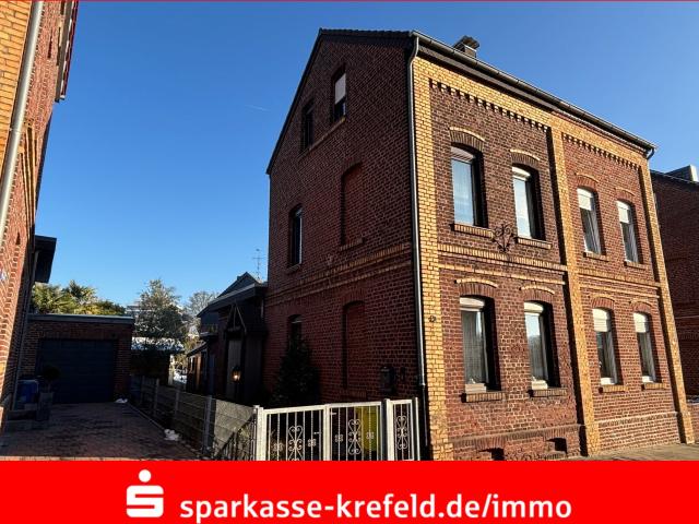 Charmante Doppelhaushälfte in zentraler Lage