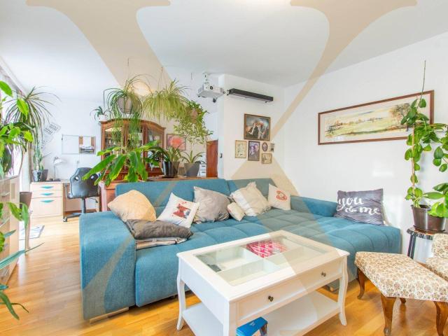 Charmante Doppelhaushälfte mit Garten und Terrasse in Traun zu verkaufen!