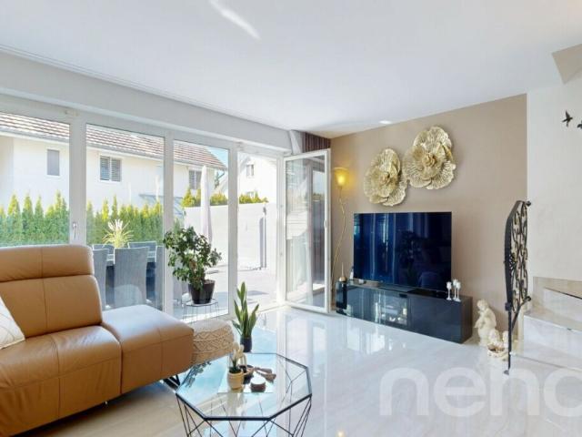 Charmante Doppelhaushälfte mit Garten und viel Raum für Familie