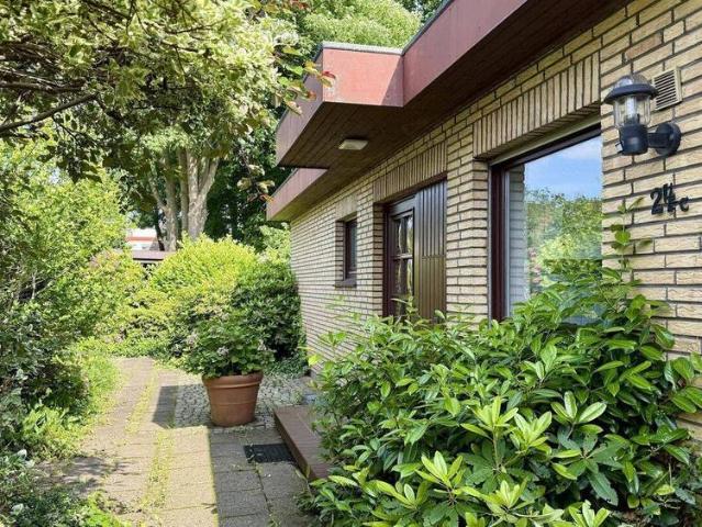 Charmante Doppelhaushälfte mit Einliegerwohnung