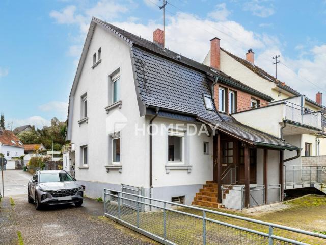 Charmante Doppelhaushälfte mit Tageslichtbad, Garten, Terrasse und Balkon in ruhiger Lage