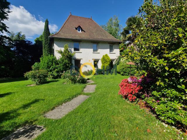 Charmante dauphinoise de 110 m2 avec piscine, grange et ter