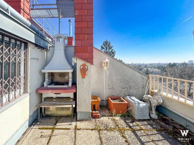 Charmante Dachgeschoss Maisonette mit viel Potential: Terrasse & Grillstelle nahe Kongresspark im 16. Bezirk