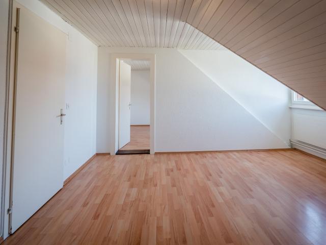 Charmante Dachwohnung in Seenähe | dreamo. Ch