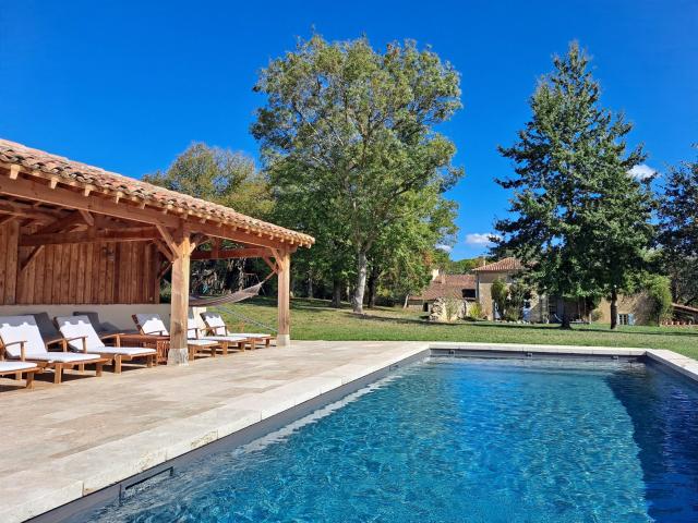 Charmante Demeure de Campagne avec Piscine et Dépendances 314m² Condom