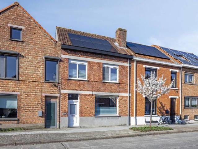 Charmante en ruime gezinswoning te Sint Michiels