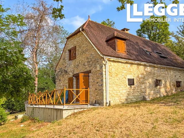 Charmante et authentique maison de campagne en pierres de 135 m2 en pierres, grand terrain