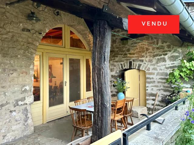 Charmante fermette avec vigne à vendre dans les Vosges