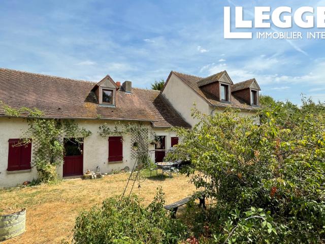 Charmante ferme traditionnelle de 5 chambres avec garage et allée privée