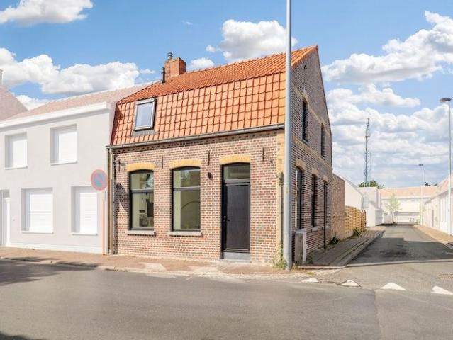 Charmante halfopen bebouwing met tuin!