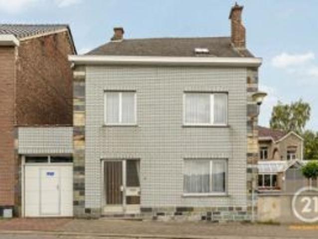 Charmante Halfopen Bebouwing 3 slaapkamers, garage en tuin