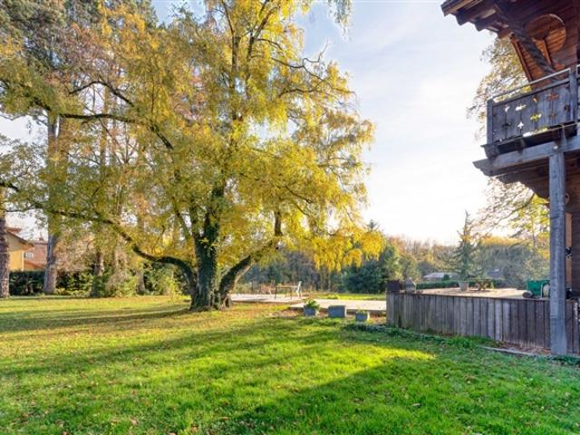 Charmante Immobilie im Herzen eines bewaldeten Parks von mehr als 4.000 m²