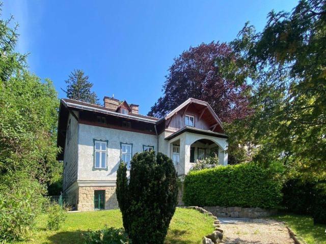Charmante Jahrhundertwende Villa auf Südhang im Pressbaumer Zentrum