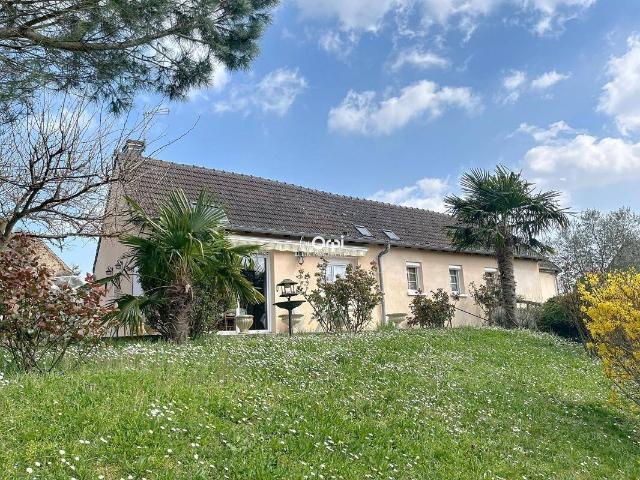 Charmante longère 131 m² à vendre Estivareilles
