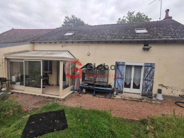 CHARMANTE LONGERE individuelle 4 pièces 105 m2