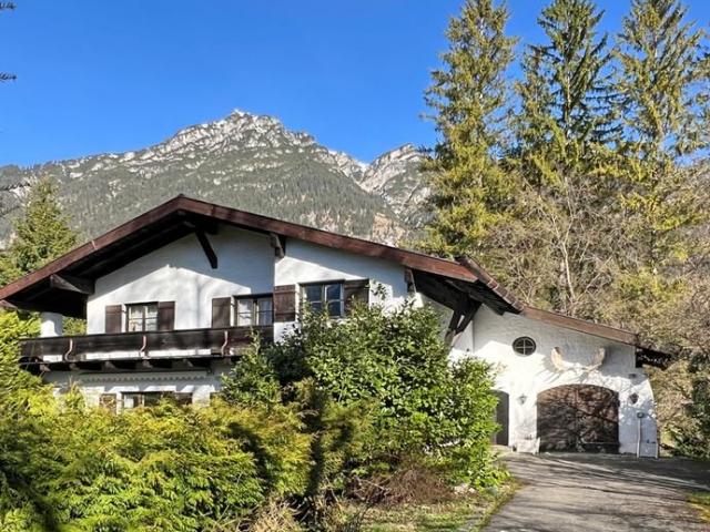 Charmante Landhausvilla in traumhaft schöner Lage